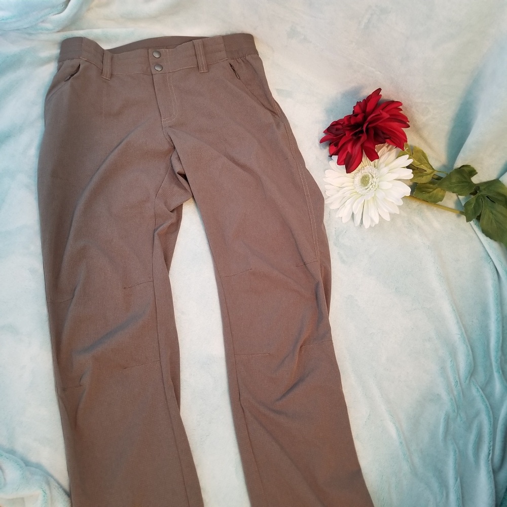 Kuhl travel pants in good condition